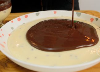 Mousse de Limão com Ganache de Chocolate Mousse de Limão com Ganache de Chocolate