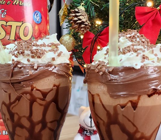 Como Fazer o Melhor Milkshake de Chocolate com Nutella e Café Como Fazer o Melhor Milkshake de Chocolate com Nutella e Café