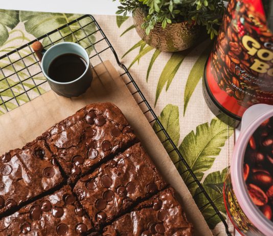 Quer aprender a fazer o brownie mais saboroso que você já provou? receita de brownie com café