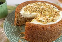 Receita de Bolo Piscininha de Pistache e Limão Siciliano: Sobremesa Perfeita e Refrescante Receita de Bolo Piscininha de Pistache e Limão Siciliano: Sobremesa Perfeita e Refrescante