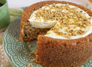 Receita de Bolo Piscininha de Pistache e Limão Siciliano: Sobremesa Perfeita e Refrescante Receita de Bolo Piscininha de Pistache e Limão Siciliano: Sobremesa Perfeita e Refrescante