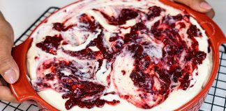 Sorvete de Groselha Caseiro: Fácil, Refrescante e Feito com Amor! Sorvete de Groselha Caseiro: Fácil, Refrescante e Feito com Amor!