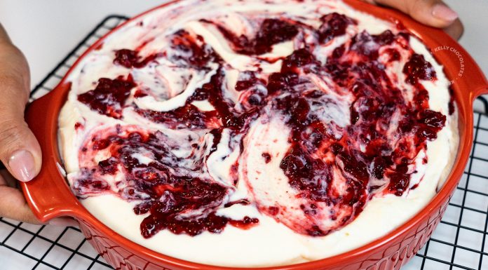 Sorvete de Groselha Caseiro: Fácil, Refrescante e Feito com Amor! Sorvete de Groselha Caseiro: Fácil, Refrescante e Feito com Amor!